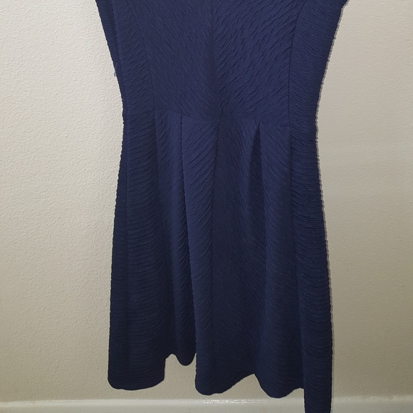V-neck Dress - Picture 3 of 3